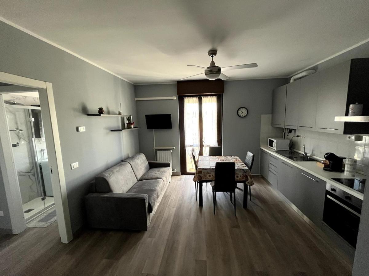 Bilocale Con Netflix Incluso Apartment Lodi Exterior photo